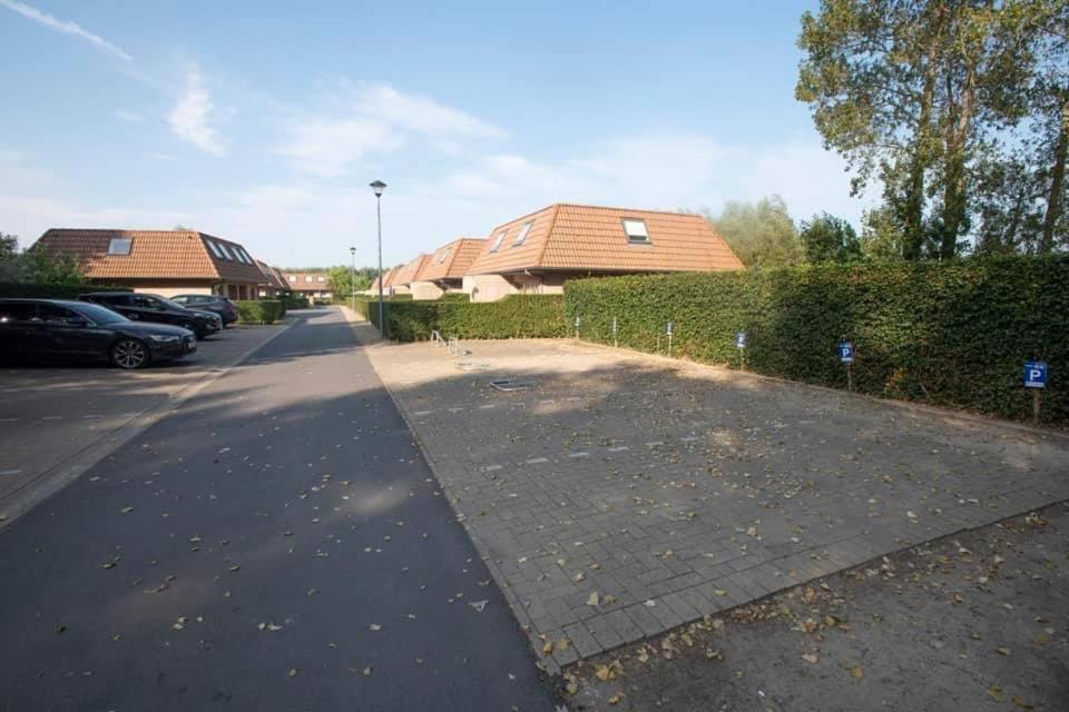 Vakantiehuisje De Panne Vlak Aan Plopsaland En De Zee Exteriör bild